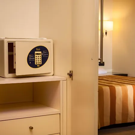 Buenos Aires 3* ローマ