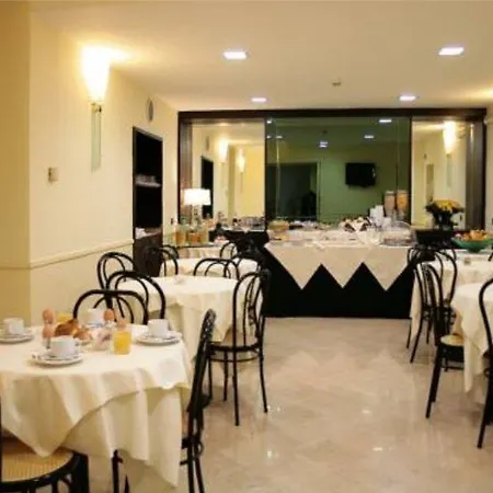 Buenos Aires Hotell 3*